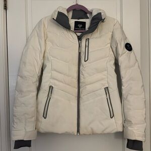 White Obermeyer size 6 women’s ski jacket